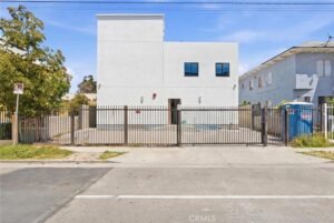 1009 E 29th St Los Angeles CA 90011 1