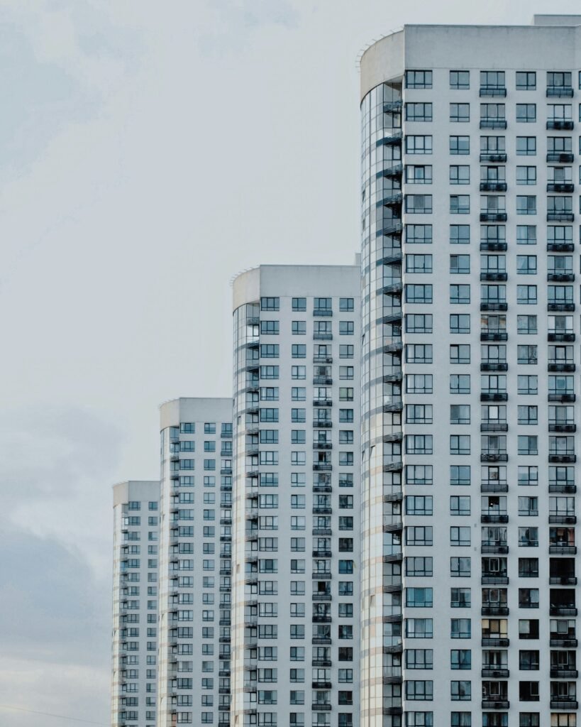 Selling a Tenant-Occupied Building in Los Angeles (2026 Owner's Guide)
